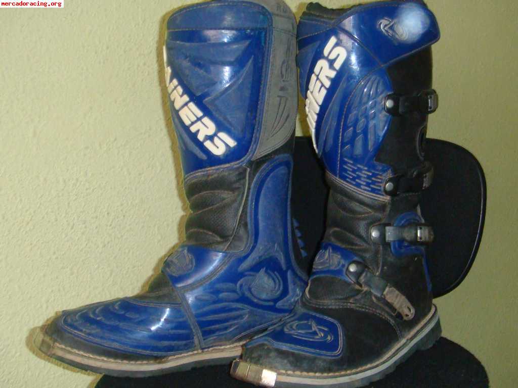 Botas y cazadora motocross