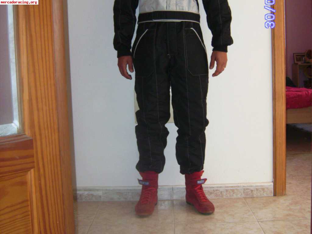 Mono sparco y ropa ignifuga sparco