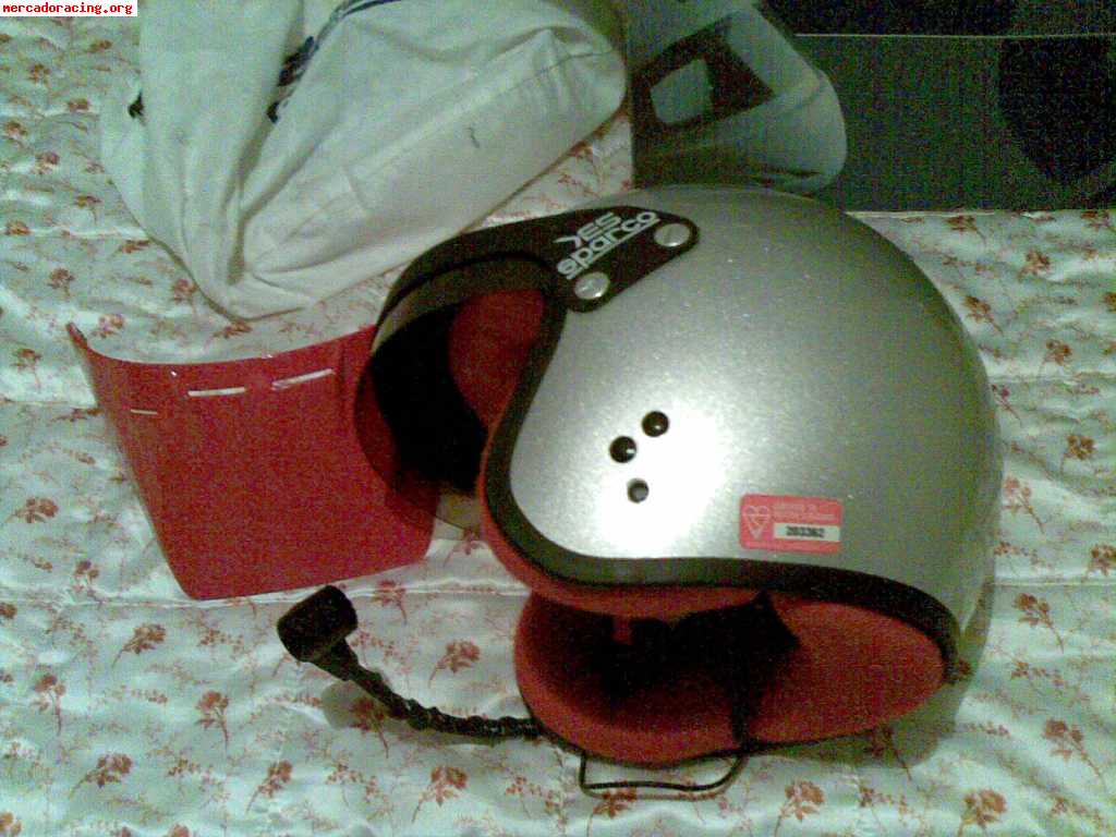 Mono omp y casco sparco