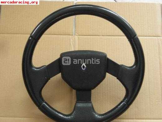 Volante de clio 16v cuatro unidades disponibles.