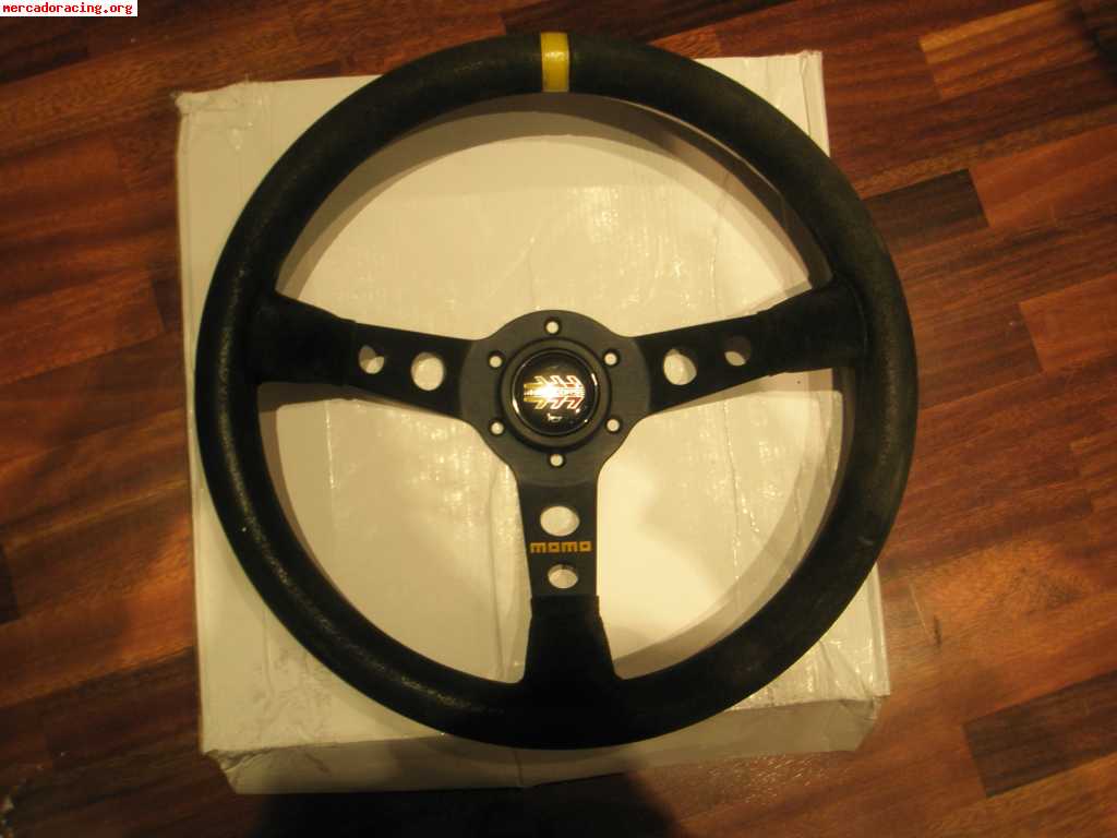 Vendo volante momo 70€