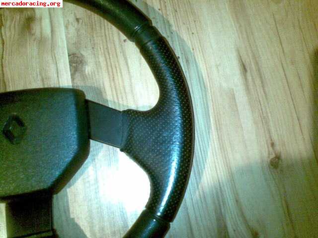 Vendo volante original clio 16v / r19 16v