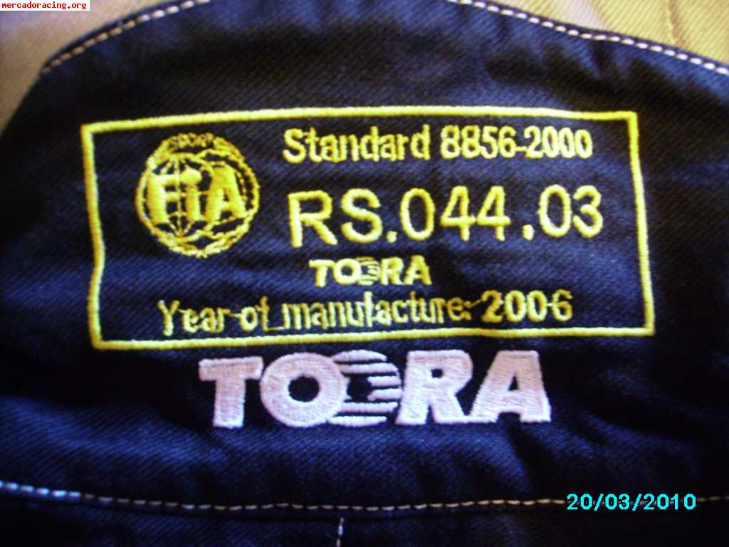 Se vende traje toora