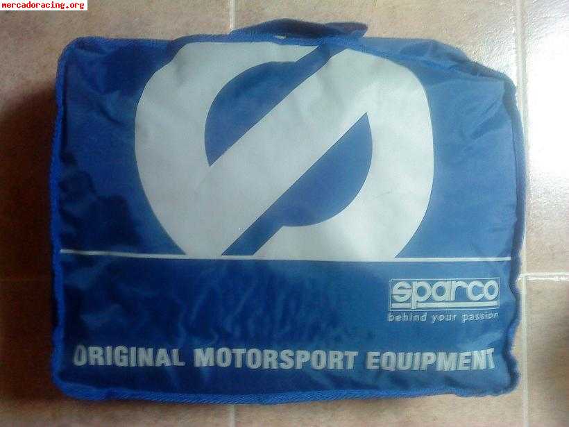 Vendo casco,botines y funda sparco.