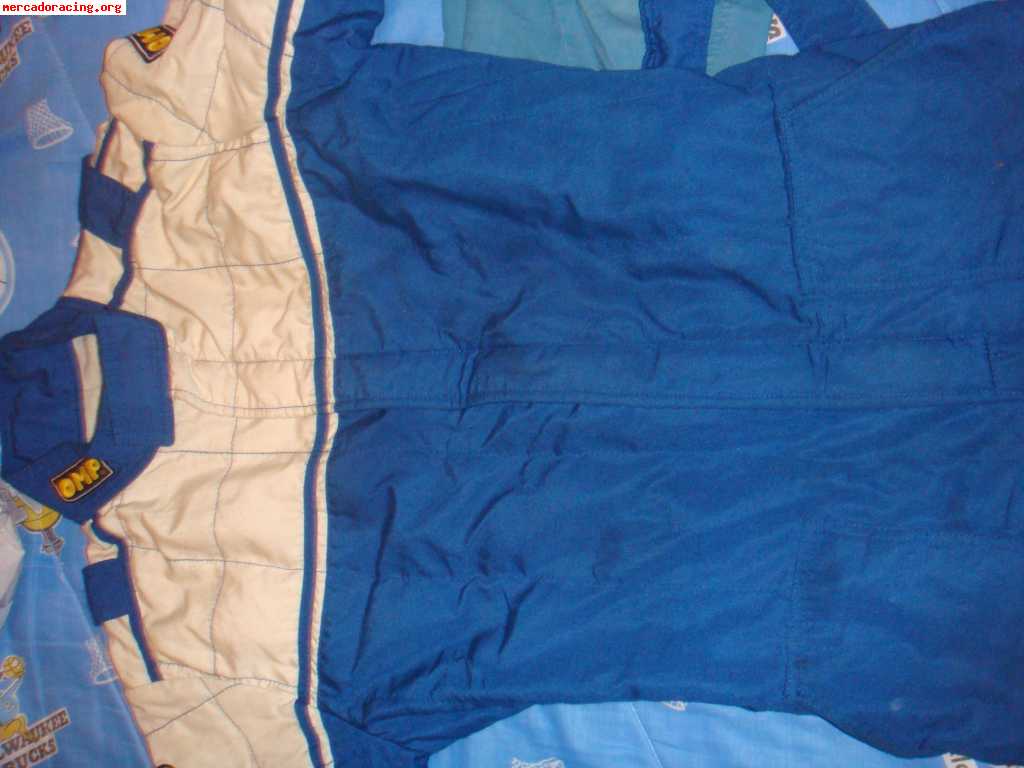 Vendo mono homologado y regalo ropa interior