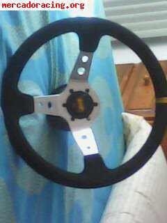 Volante desplazado omp.piña momo(sin pieza del claxon) y sep