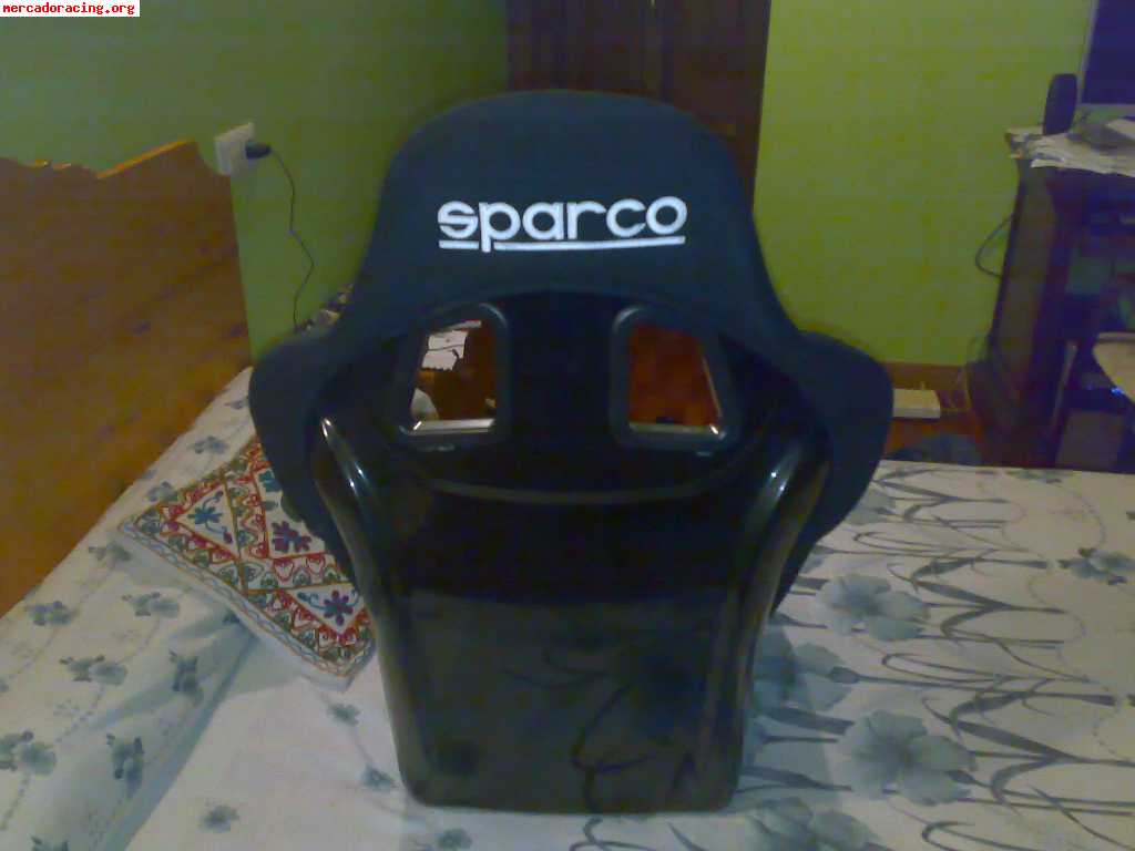 Se vende baquet sparco rev