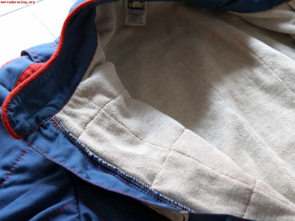 Mono ignifugo omp con guantes a juego