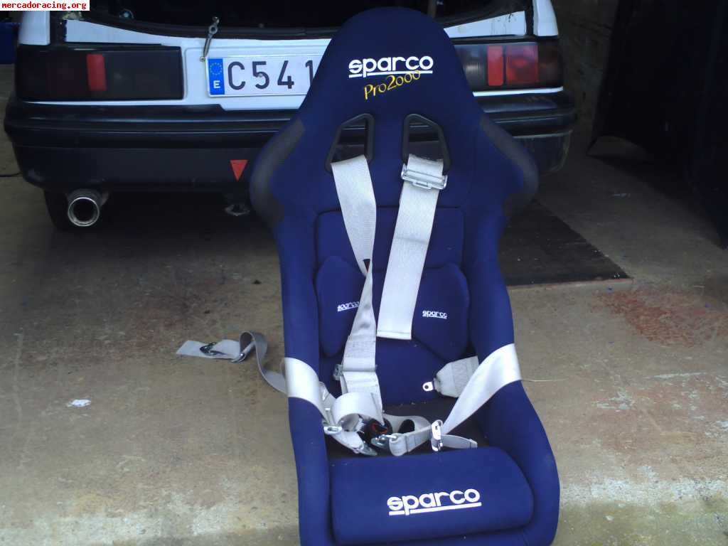 Se vende o cambia baquet sparco pro2000