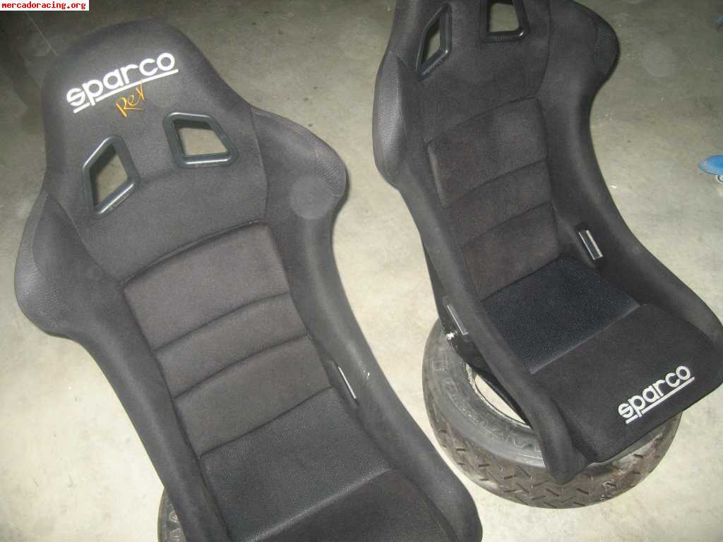 Se venden 2 baquets sparco rev 350 euros