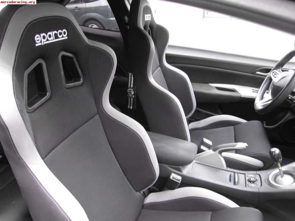 Vendo 2 semibaquets sparco r100 negros i plata con bases i g