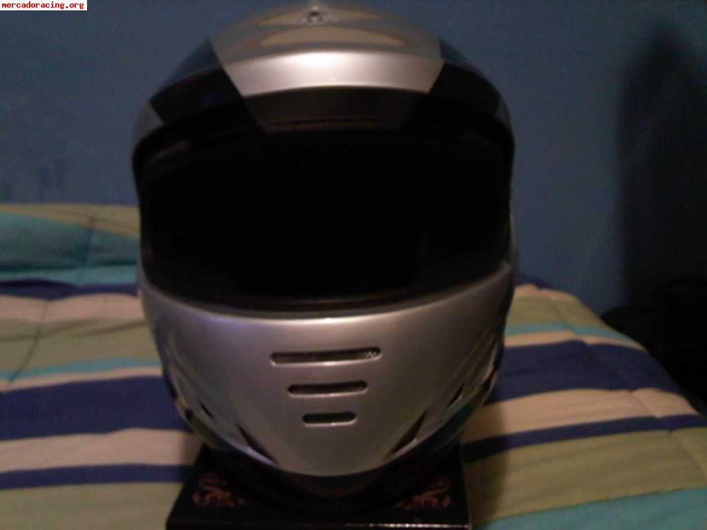 Vendo casco sparco por abandono de competición.