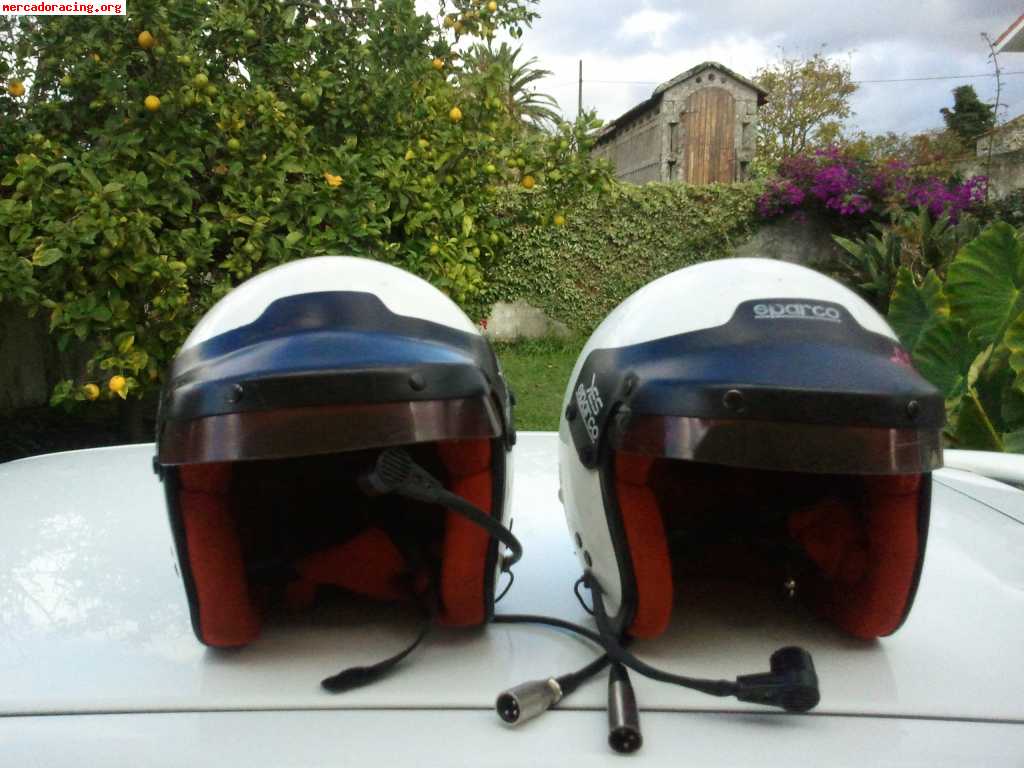 2 cascos sparco