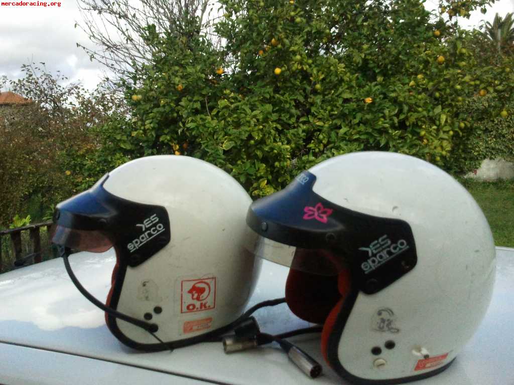 2 cascos sparco