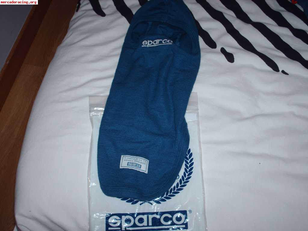 Se vende mono, casco, guantes,...