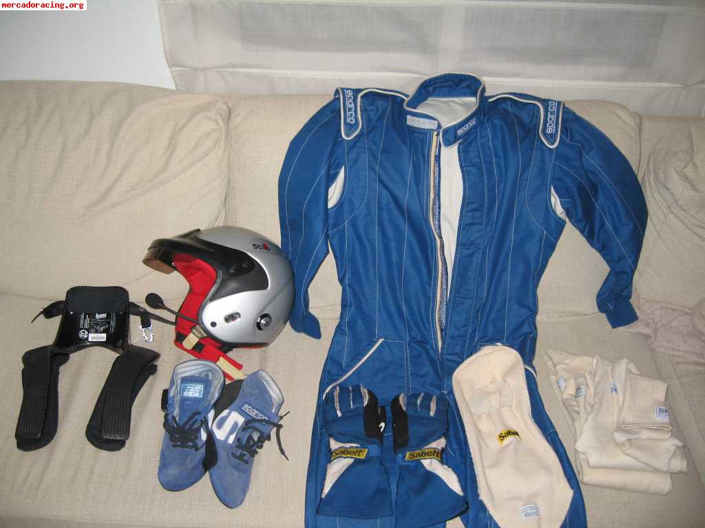 Se vende equipacion piloto   casco y hans