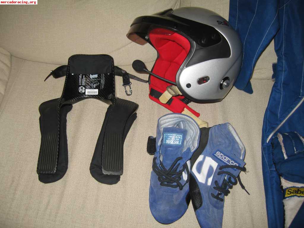 Se vende equipacion piloto   casco y hans