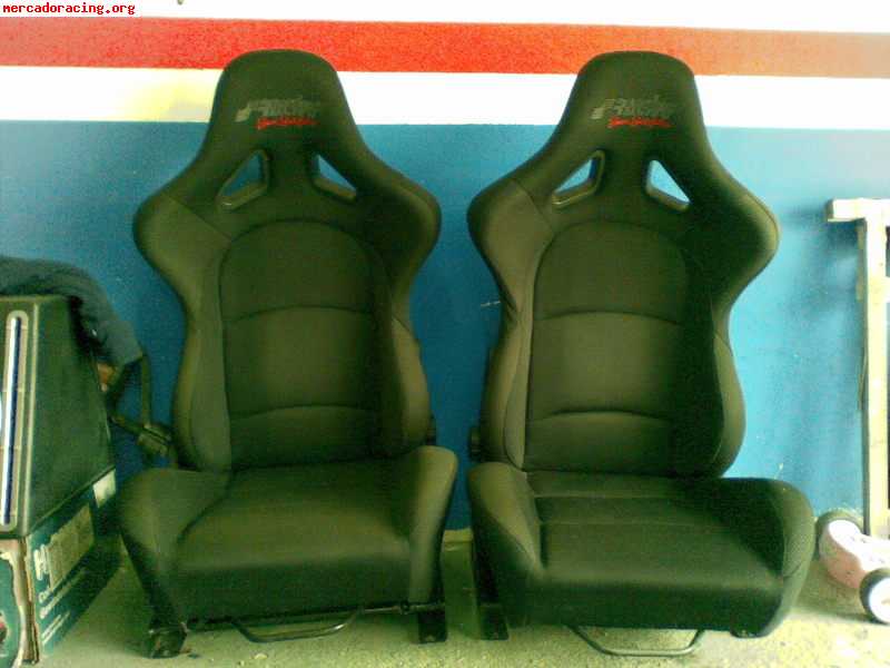 Se venden semi-baquets simoni racing.