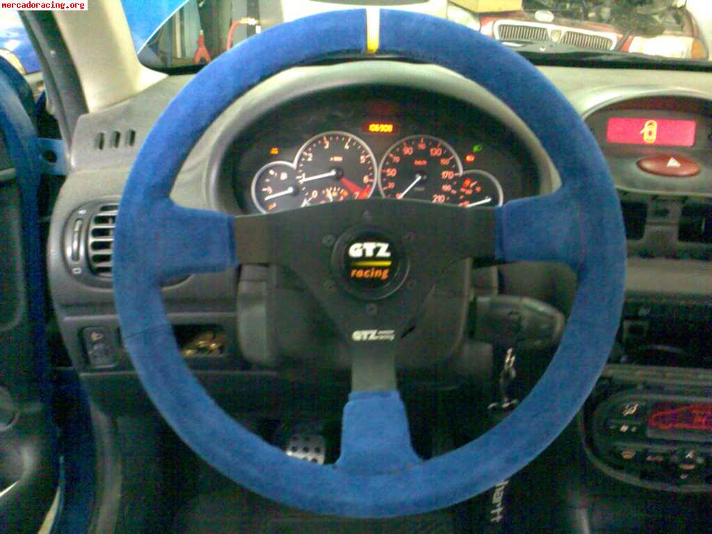 Vendo volante gtz racing