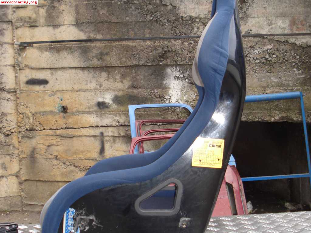 Vendo 2 baquets momo de fibra caducados
