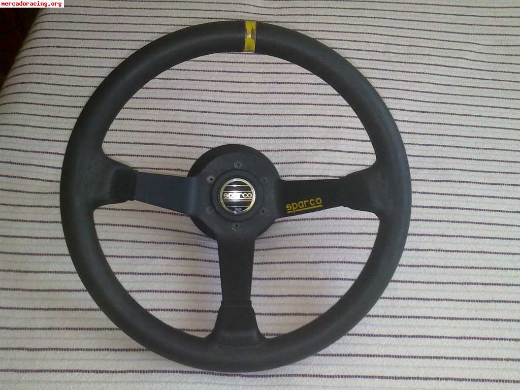 Vendo volante y piña sparco para citroen c2. precio:100euros