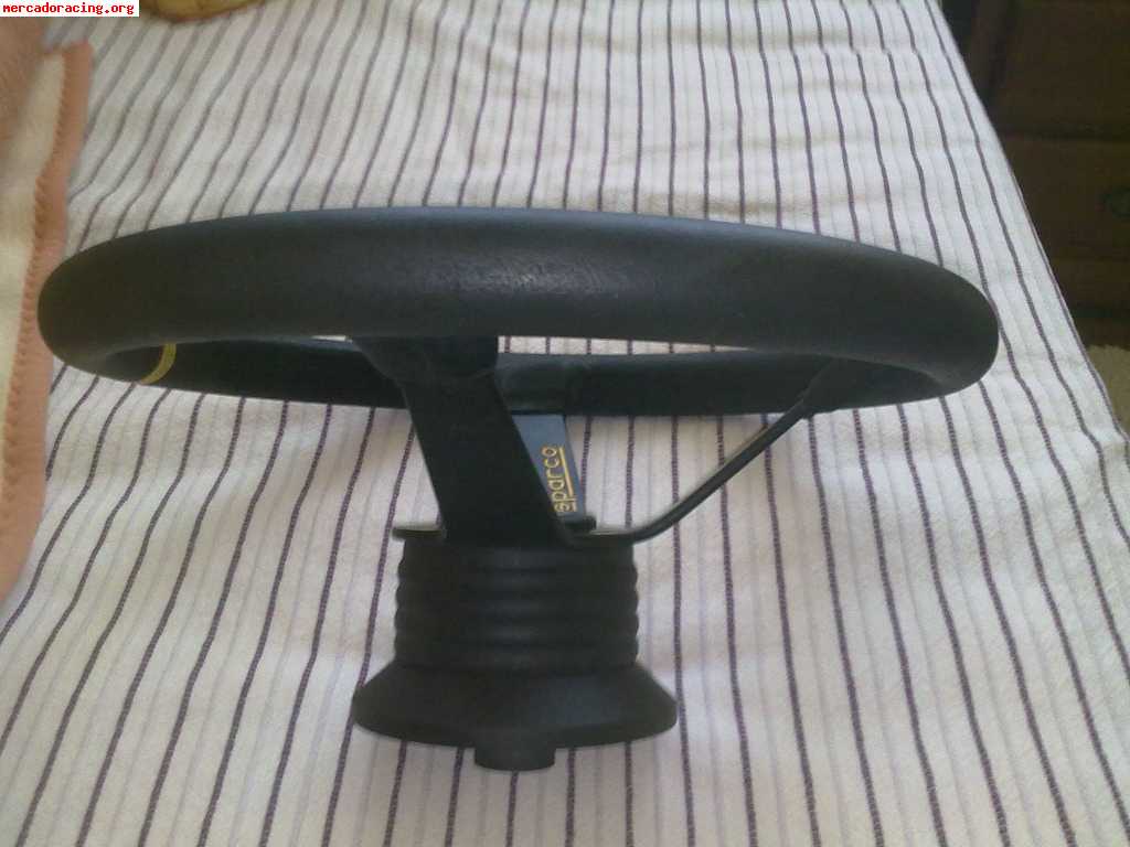 Vendo volante y piña sparco para citroen c2. precio:100euros