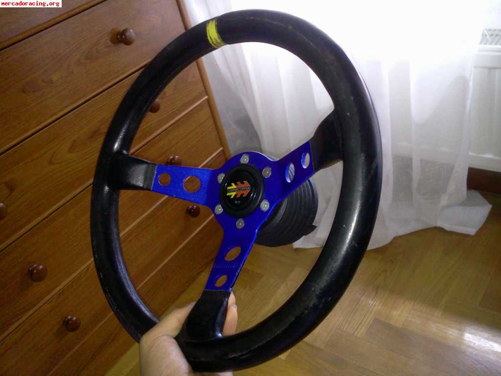 Vendo volante omp de 3 palos con piña de xsara
