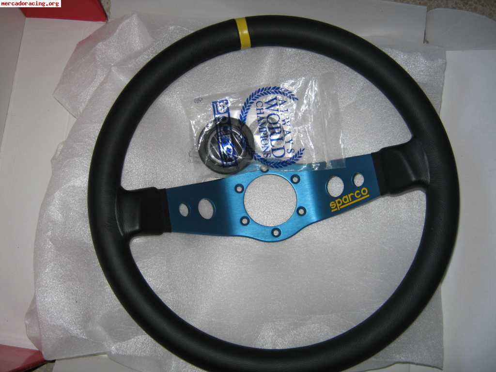 Se vende volante sparco de piel sin uso 80 €