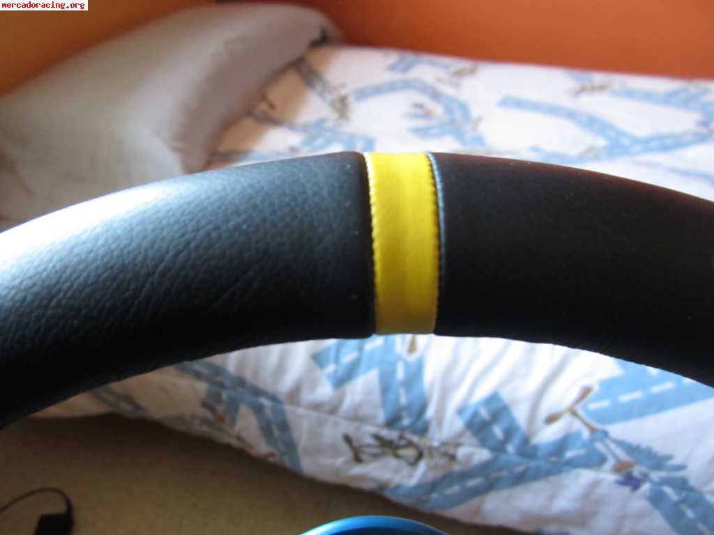 Se vende volante sparco de piel sin uso 80 €