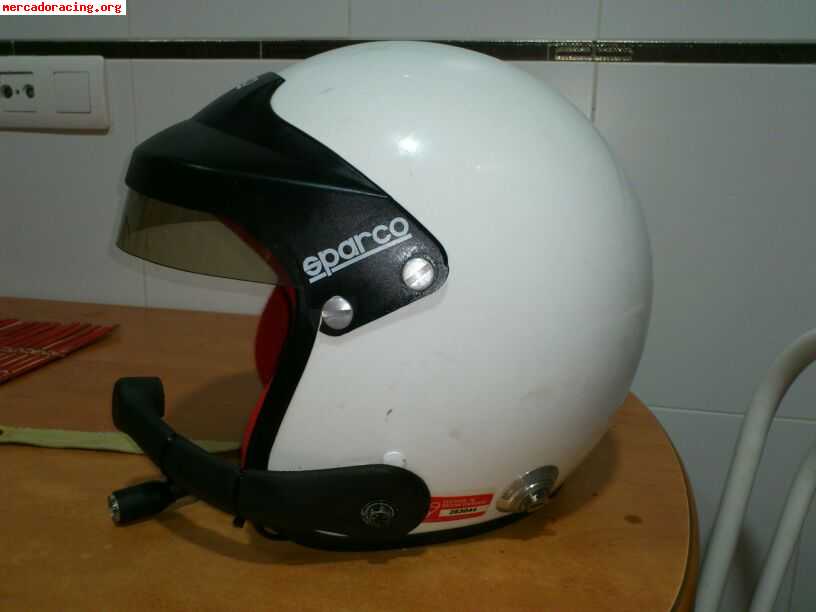 Se vende casco sparco muy cuidado con funda