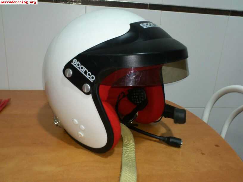 Se vende casco homologado 200€