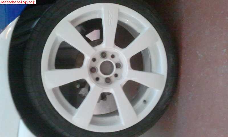 Se vende  baket sparco sprint y dos arnes de 3  sabelt de 4 