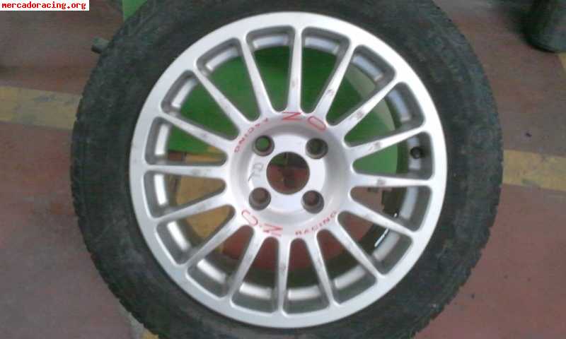 Se vende  baket sparco sprint y dos arnes de 3  sabelt de 4 