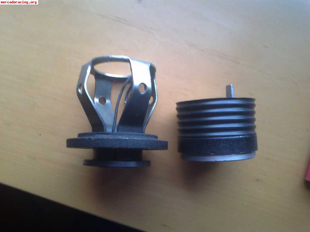 Vendo piñas momo y lusi para mitsu eclipse y clio (ii)