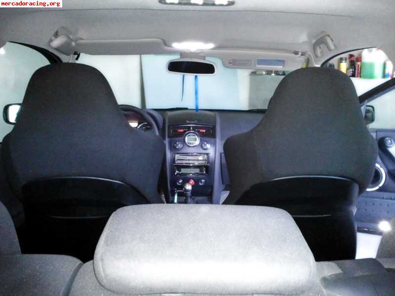 Recaro sporttrendline   bases megane r26