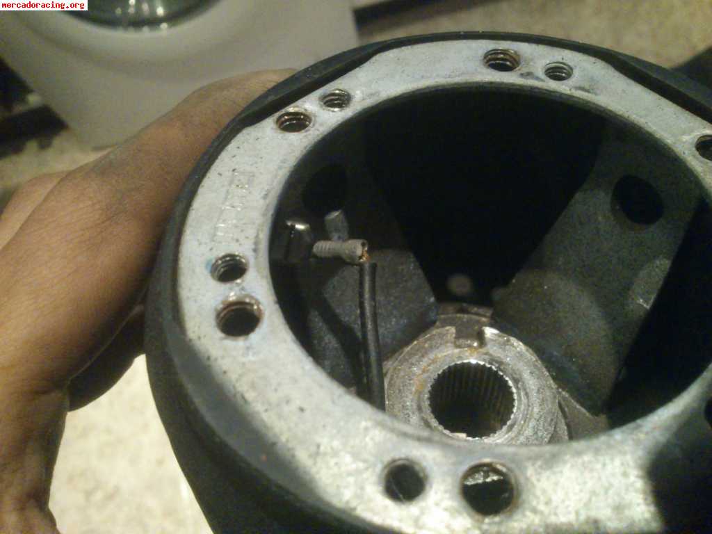 Piña momo para opel astra