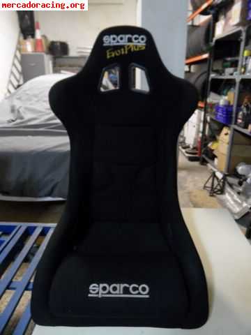 Se vende baquet sparco evo 2 plus   180euros.