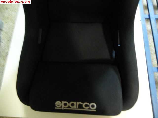 Se vende baquet sparco evo 2 plus   180euros.