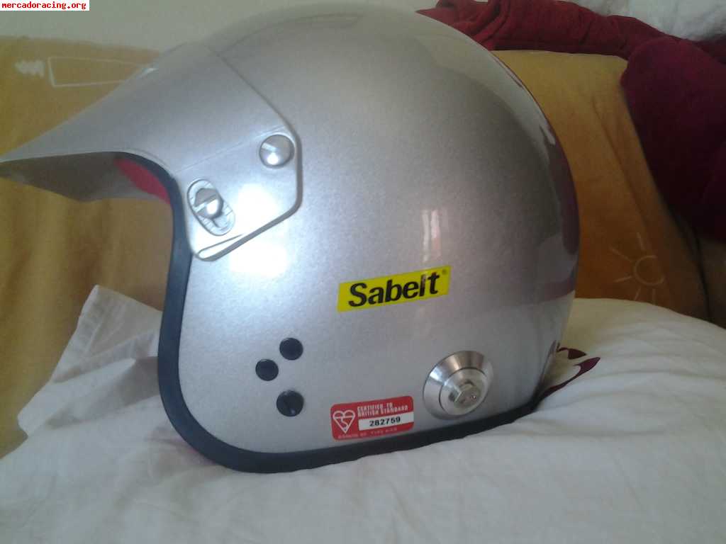 Casco sabelt 2 carreras esta nuevo hans