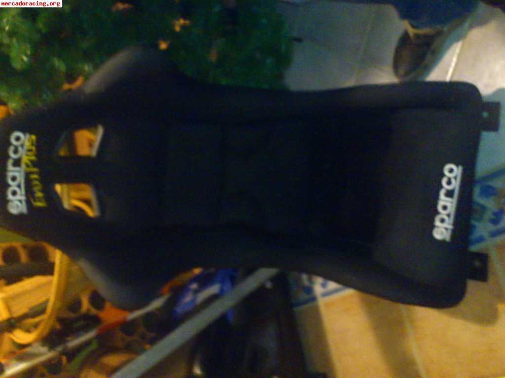 Vendo pack completo competición (baquet, casco, hans, ropa i