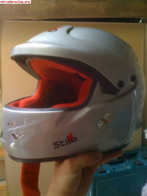Se vende casco y hans
