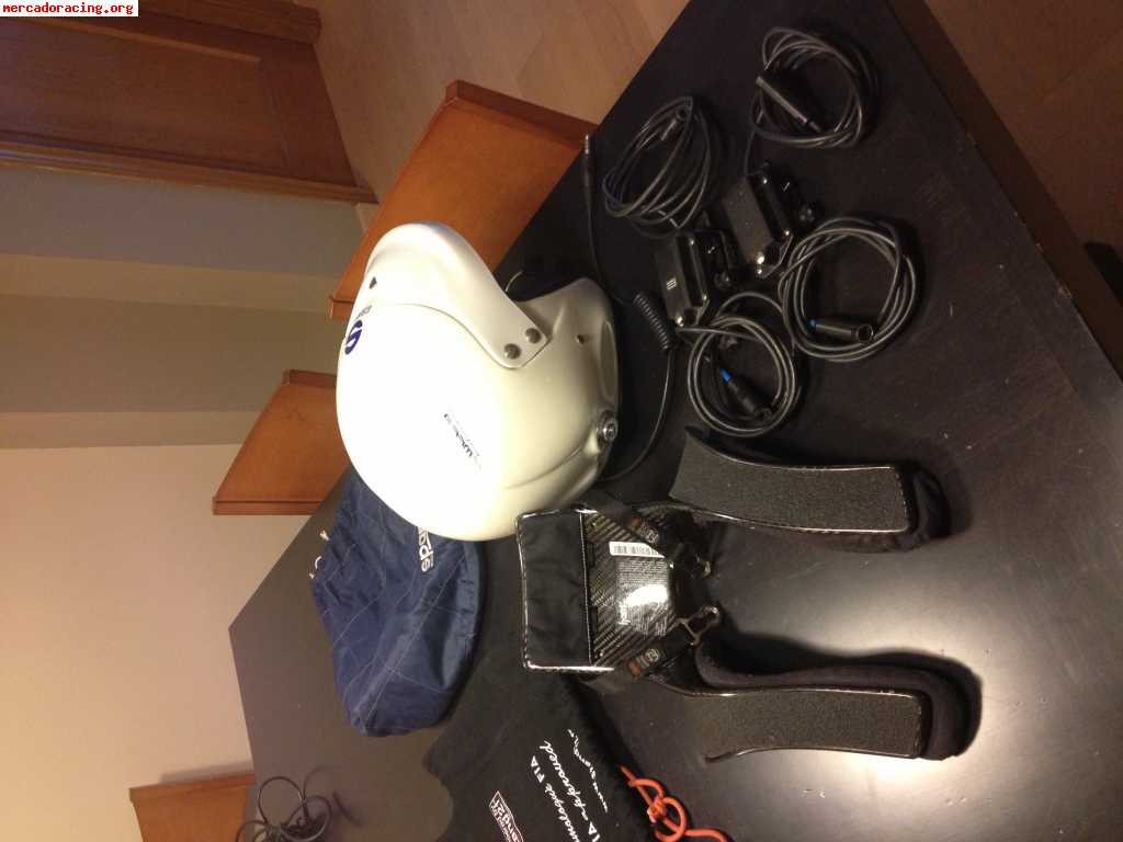 Casco sparco hans carbono stand 21 y intercomunicadores