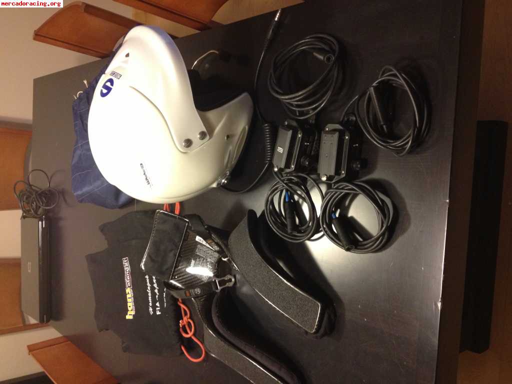 Casco sparco hans carbono stand 21 y intercomunicadores