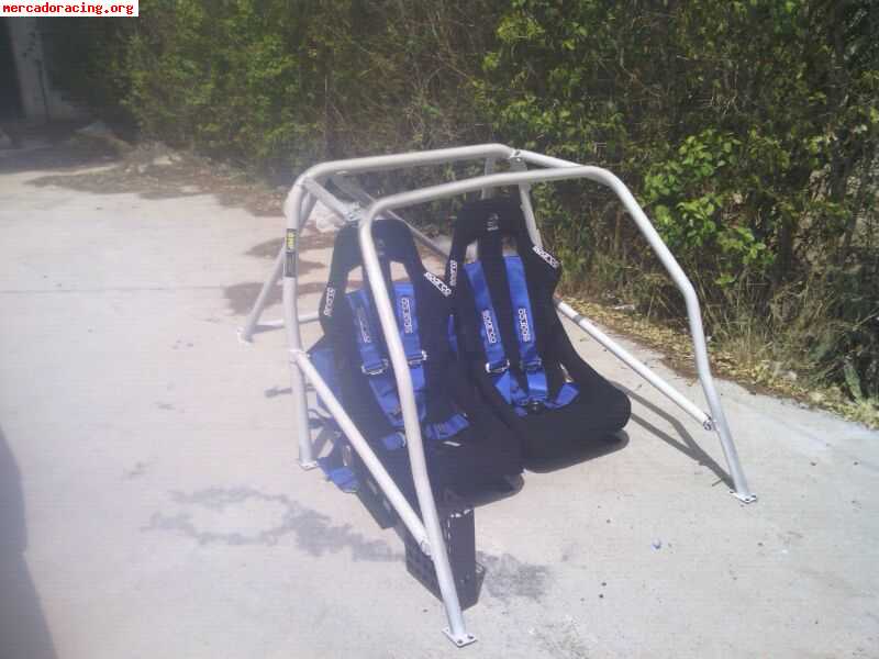 Se vende jaula r5 asientos y cinturones sparco