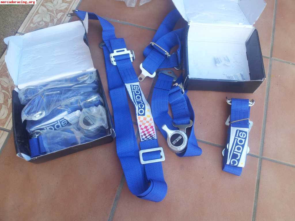 Vendo arneses sparco