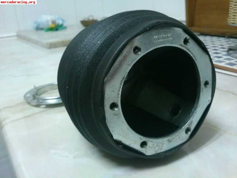 Se vende piña momo para seat o volkswagen