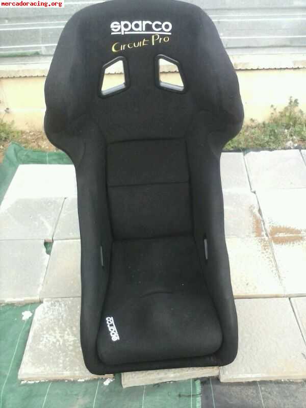 Vendo baquet y arnes caducado