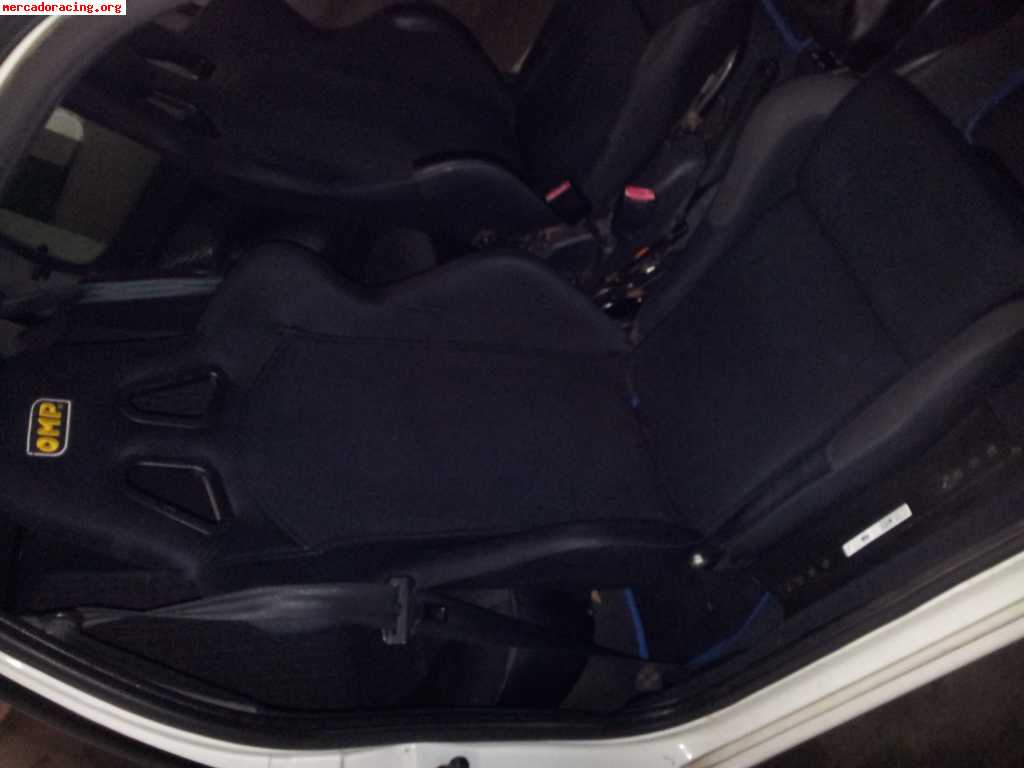 Se venden 2 semibackets omp negros. 