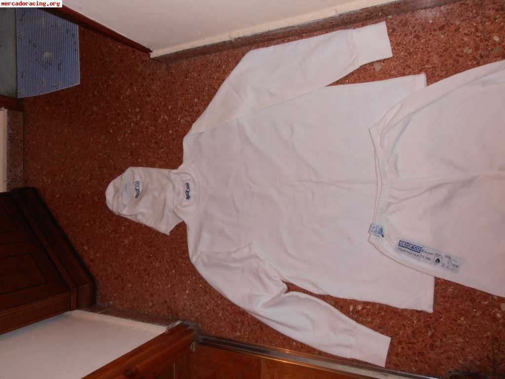 Vendo mono sparco y ropa interior ignifuga.