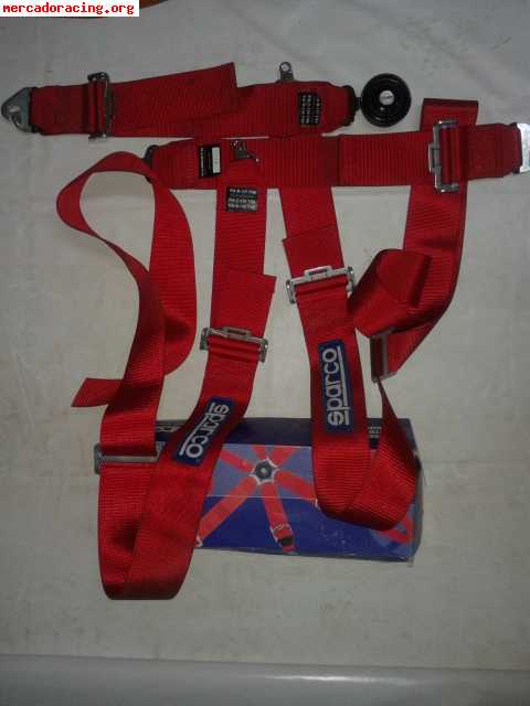 Arnes sparco 3-3  rojo-50€